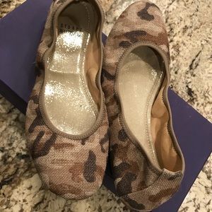 Stuart Weitzman Frisky Camo Linen Flats